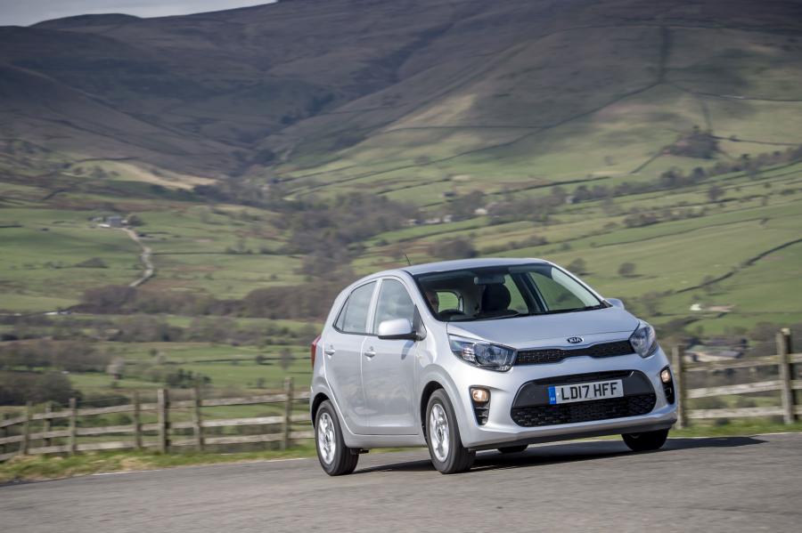  Kia Picanto 2017 года  (UK) (фото 32 из 80)